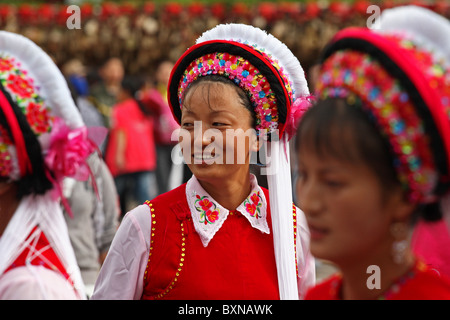 Bai femmes dans Lijiang, Yunnan Province, China Banque D'Images