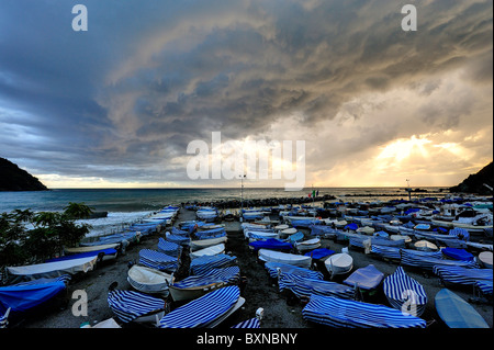 Mer à Levanto au cours d'un orage Banque D'Images