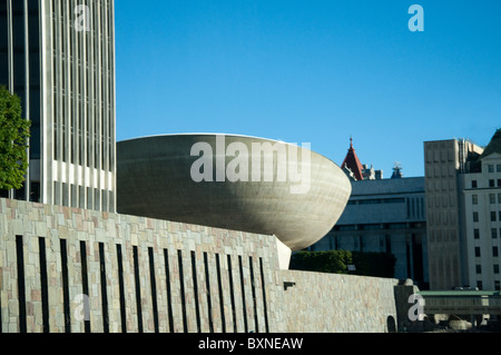 L'Oeuf Centre for the performing arts à l'Empire State Plaza Albany dans la capitale de l'Etat de New York aux ETATS UNIS Banque D'Images