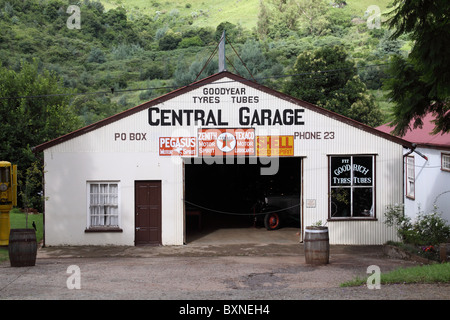 Garage à l'ancienne dans le centre de Pilgrim's Rest - Afrique du Sud Banque D'Images