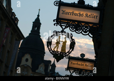 Signe pour Auerbachs Keller, Leipzig, Saxe, Allemagne, Europe Banque D'Images