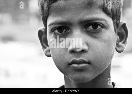 Portrait du garçon à Delhi Banque D'Images