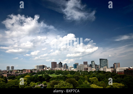 Vue aérienne de Boston Skyline et Boston Public Garden. Banque D'Images