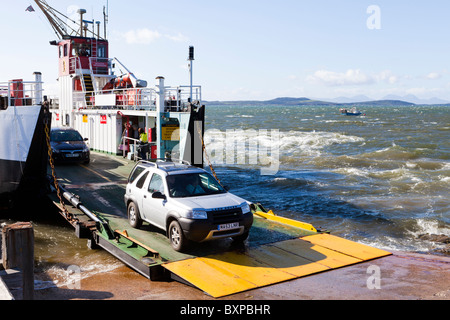 Le Caledonian MacBrayne descendant de Gigha ferry arrivant à Tayinloan sur la péninsule de Kintyre, ARGYLL & BUTE, Ecosse Banque D'Images