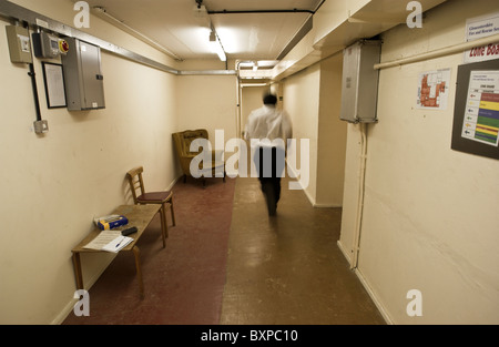 La défense civile dans le couloir intérieur Nuclear Bunker construit en 1950 Ullenwood au camp près de Cheltenham GLOUCESTERSHIRE UK Banque D'Images