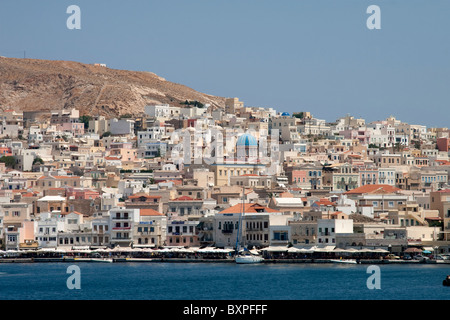 Le port d'Ermoúpoli sur l'île de Syros, Cyclades Banque D'Images