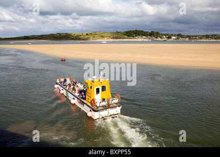 Tor noir, Ferry à Cornwall Padstow Banque D'Images