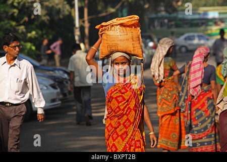 Travailleur manuel indien à Mumbai, Inde Banque D'Images