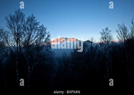 Le "Puy de l'angle' haut vu du point de vue de la Vallée de Chaudefour heights (France). Le sommet du Puy de l'angle. Banque D'Images