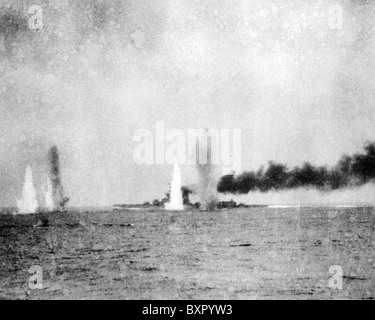 Bataille DU JUTLAND Mai-juin 1916 navire non identifié bombardée Banque D'Images