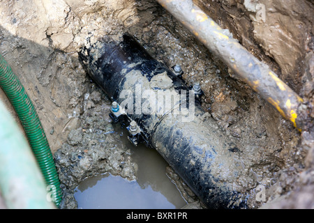 Tuyau d'alimentation secteur de l'eau remise en etat Banque D'Images