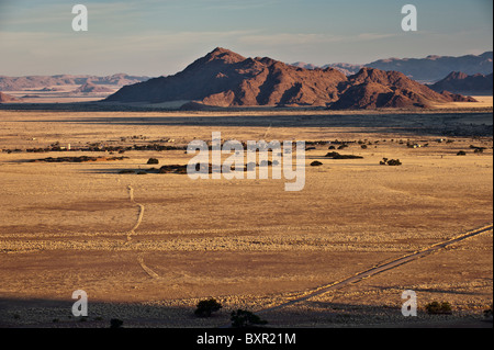 La communauté de Sesriem, porte d'entrée du Parc Namib Naukluft Sossusvlei et en Namibie.