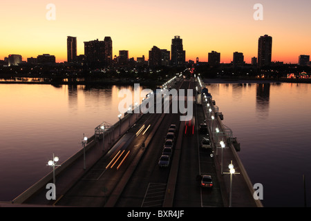 Soir, le Pier, Saint Petersburg, Floride Banque D'Images