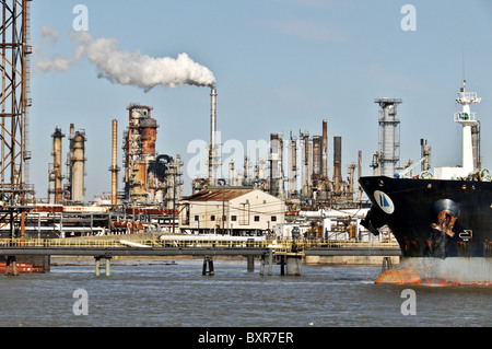 Chevron Oil Refinery (plus grande raffinerie US), fleuve du Mississippi, de la Nouvelle-Orléans, Louisiane Banque D'Images