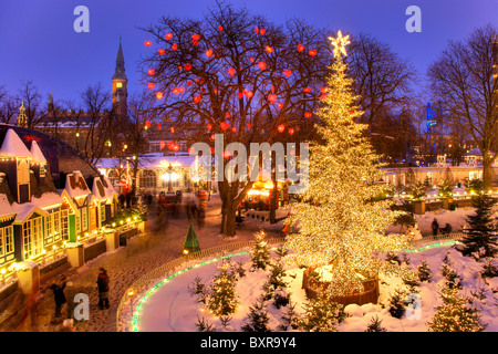 L'arbre de Noël à Tivoli Copenhague Banque D'Images