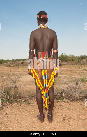 Jeune femme Hamar, vallée de la rivière Omo, dans le sud de l'Éthiopie Afrique Banque D'Images