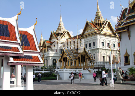 Aphorn Phimok Prasat Pavillon au Palais Royal au Wat Phra Kaeo (Kaew) Temple, Bangkok Banque D'Images