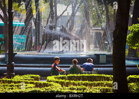 Jardín Centenario, la Plaza Hidalgo, Coyoacan, Mexico City, Mexico Banque D'Images