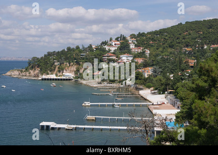 La Turquie, Istanbul, Princes Îles, l'île de Büyükada, vue de port Banque D'Images