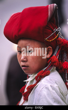 Dao rouge fille. Sapa, province de Lao Cai, au nord du Vietnam. Banque D'Images