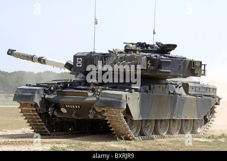 Jour moderne de l'armée britannique Chieftain tank lors d'un exercice à l'Europe. Banque D'Images