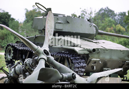 Machines de guerre français à Dien Bien Phu, champ de bataille du Vietnam. Banque D'Images