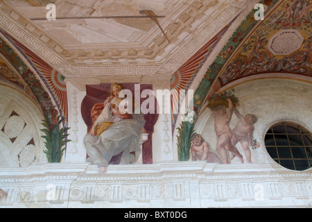 Balcon avec une fresque peinte par Agostino Tassi, Palazzina Montalto, Villa Lante, Viterbo, Latium, Italie Banque D'Images