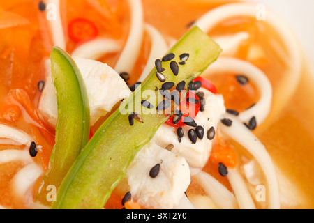 Soupe poulet et nouilles Banque D'Images