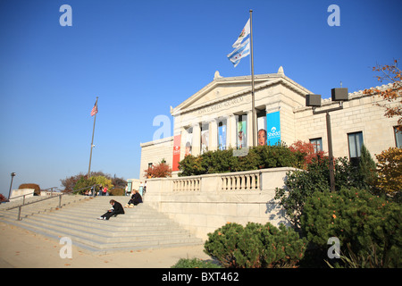 Colonnes, façade, et l'entrée de l'étapes de l'Aquarium de Shedd Chicago Illinois USA Banque D'Images