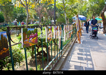 Femme de la région, samedi Bazaar à San Jacinto Plaza, San Angel, Mexico, Mexique Banque D'Images