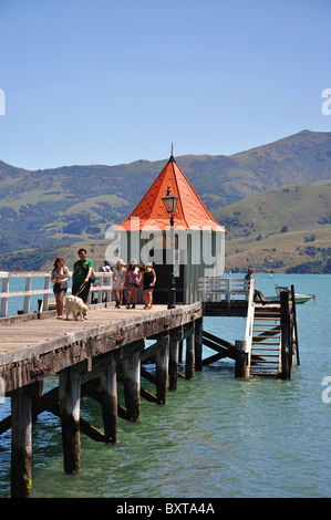 Le Daly's Wharf, la baie Française, Akaroa, la péninsule de Banks, région de Canterbury, Nouvelle-Zélande Banque D'Images