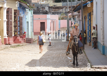 TRINIDAD : MAN ON HORSE Banque D'Images