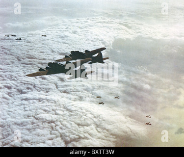 L'armée des États-Unis AIRFORCE B-17 Flying forteresses en 1944. Voir la description ci-dessous Banque D'Images