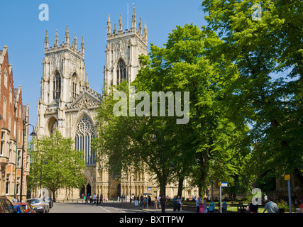 La cathédrale de York dans le nord de l'Europe, la plus grande cathédrale gothique de la ville de New York, Yorkshire, England, UK, FR, EU, Europe Banque D'Images