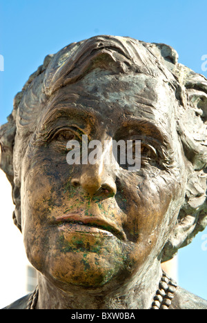Sculpture d'Agatha Christie à Torquay Banque D'Images