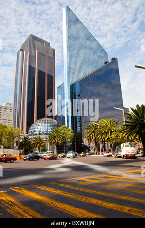 Centro Bursatil Stock Exchange sur Passeig de la Reforma à Mexico City Banque D'Images