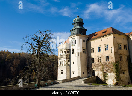 Le Château de Pieskowa Skala, Parc National Ojcow, Pologne Banque D'Images