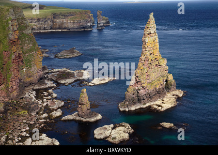 Des piles de Duncansby, Duncansby Head, John O'Groats, Caithness, Highlands, Ecosse, Royaume-Uni Banque D'Images