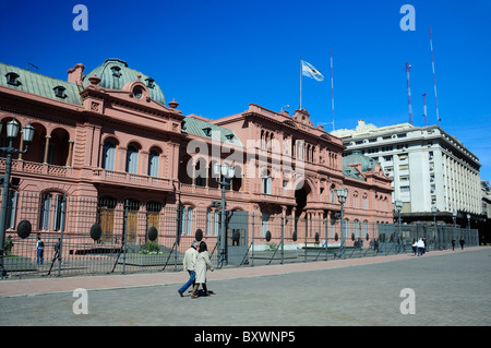Casa Rosada (Palais présidentiel, la Plaza de Mayo (Place de Mai), Buenos Aires, Argentine, Amérique du Sud Banque D'Images