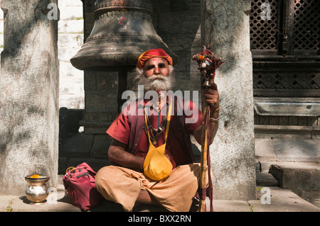 Portrait d'un sadhu au temple de Pashupatinath à Katmandou, Népal Banque D'Images