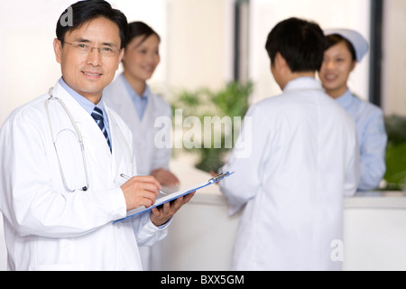 Portrait d'une équipe médicale professionnelle Banque D'Images