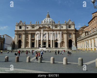 ST PETER'S BASILICA SQUARE VATICAN ROME ITALIE ROME ITALIE VATICAN ROME ITALIE 16 Septembre 2010 Banque D'Images