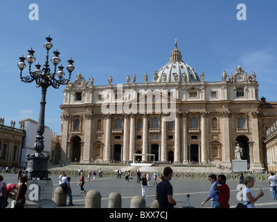 ST PETER'S BASILICA SQUARE VATICAN ROME ITALIE ROME ITALIE VATICAN ROME ITALIE 16 Septembre 2010 Banque D'Images