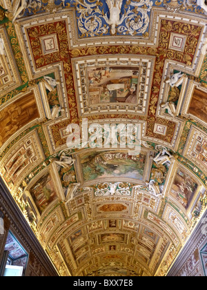 HALL DE PLAFOND CARTES GALERIE MUSÉE DU VATICAN ROME ITALIE ROME MUSÉE DU VATICAN ROME ITALIE 17 Septembre 2010 Banque D'Images