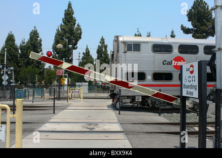 Passage à niveau piétonnier Caltrain, Mountain View en Californie Banque D'Images