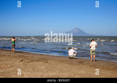 Affichage des touristes le Lac Nicaragua, Concepcion et Volcan Maderas, au Nicaragua, en Amérique centrale Banque D'Images