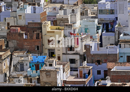 Portrait de maisons à Udaipur, Inde, du Palais de la ville. Banque D'Images