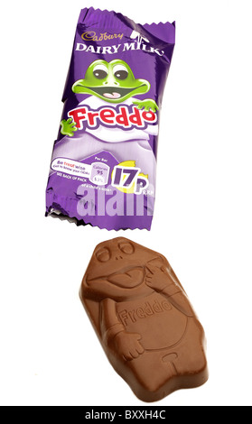 Freddo la grenouille chocolat avec pack 17 pence Banque D'Images