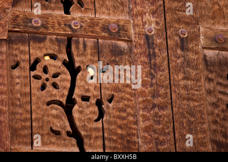 Château de Scott dans la vallée de la mort. Détail de l'obturateur de la fenêtre. Banque D'Images