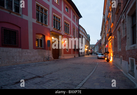 La rue Kanonicza à Cracovie, Pologne Banque D'Images